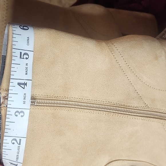 Cream Color size 9 1/2 Boots (NEW) - Picture 5 of 5